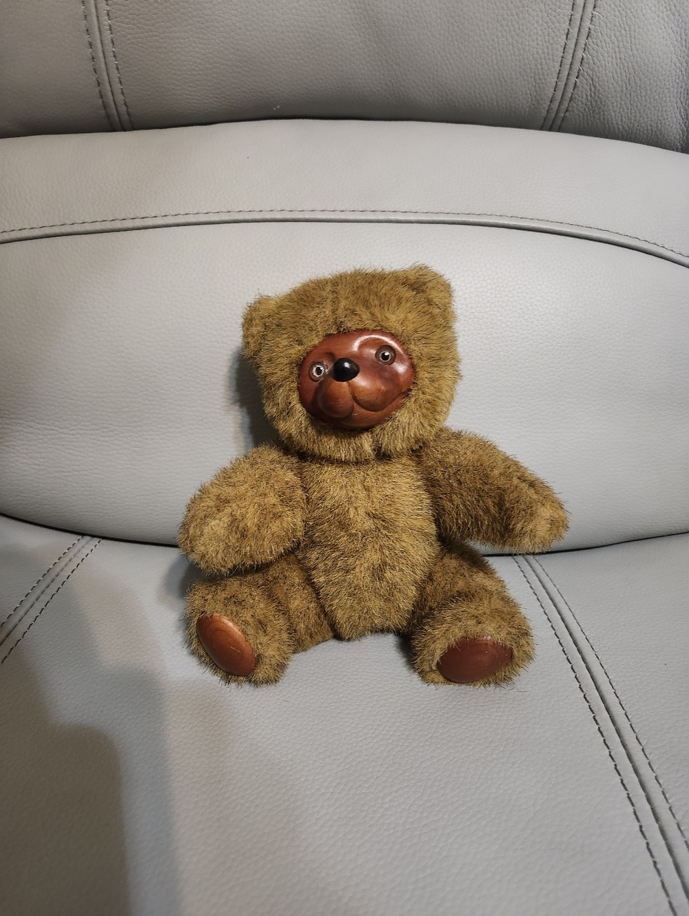 Robert Raikes Applause Wooden Bear